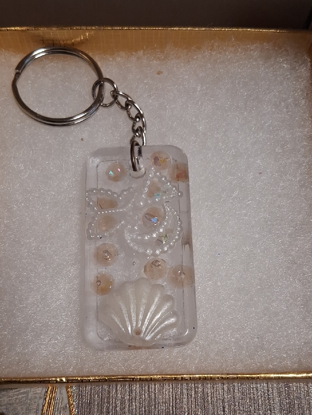 Clear Seashell Resin Keychain Witj Rhinestones